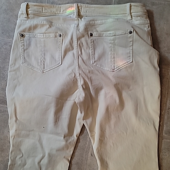 J Jill Kick Flare Light Yellow Cropped kick Flare Pant 16 Woman Nwot - Picture 5 of 5
